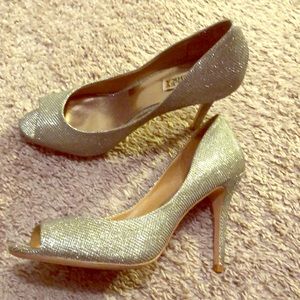 Badgley Mischka pumps